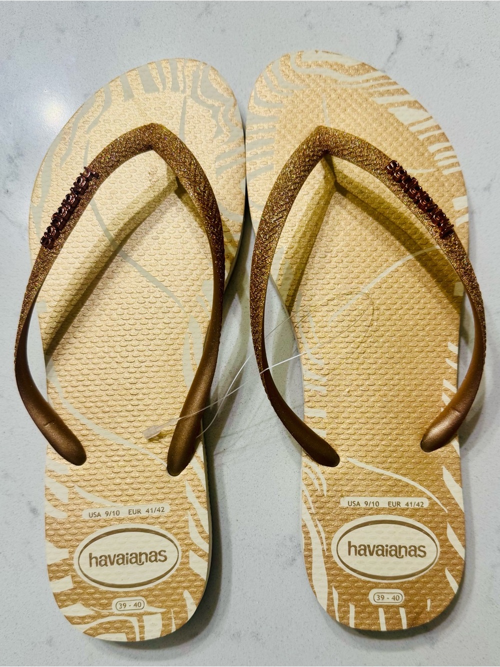 Havaianas Gold Glitter Flip Flops NEW 9/10 EUR 41/42